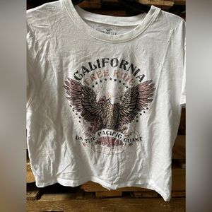 Hollister white crop top. California , The Pacific Coast Highway PCH sz S